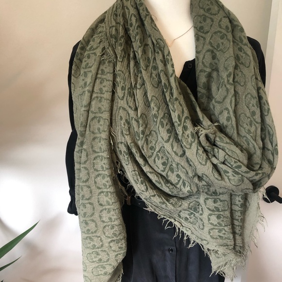 ZADIG ET VOLTAIRE SKULL SCARF - Picture 3 of 3